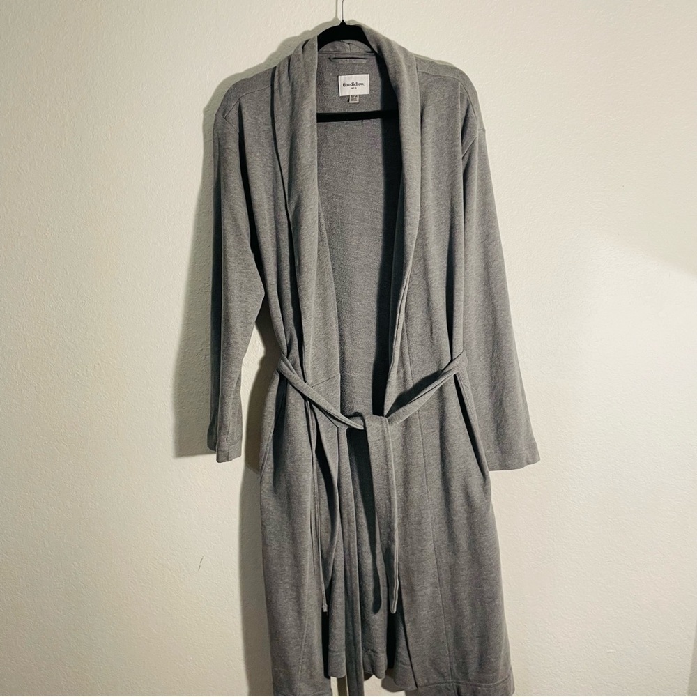 GoodFellow & Co gray sleep robe size S/M front tie pajamas long comfortable